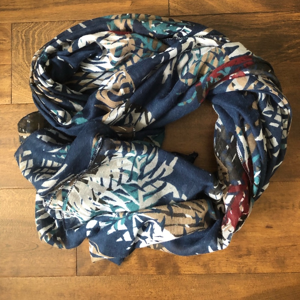 Beautiful Blue Scarf/Wrap